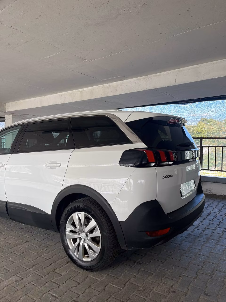 Peugeot 5008 фото 4