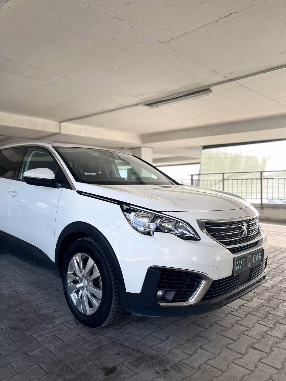 Peugeot 5008 фото 9