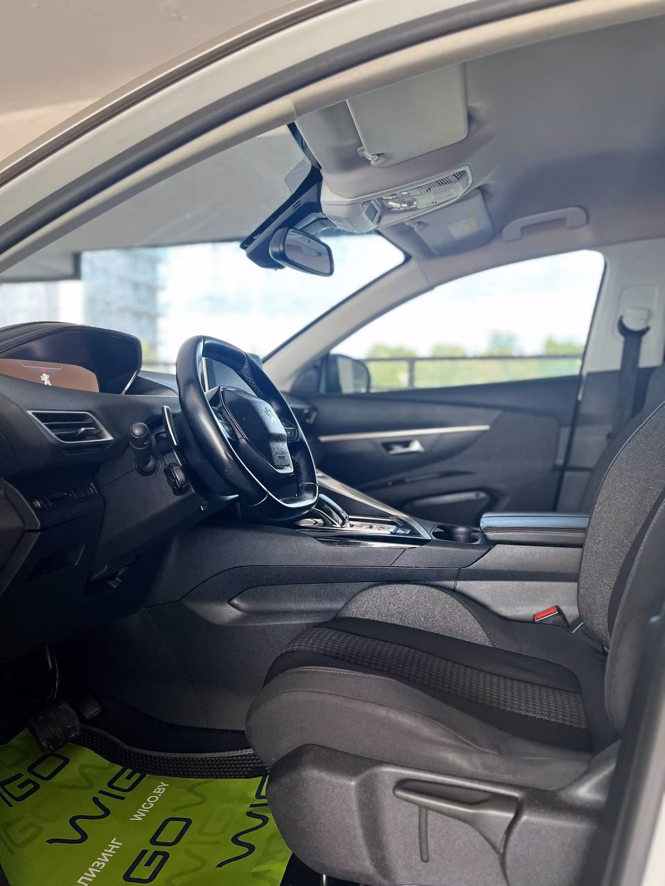 Peugeot 5008 фото 11
