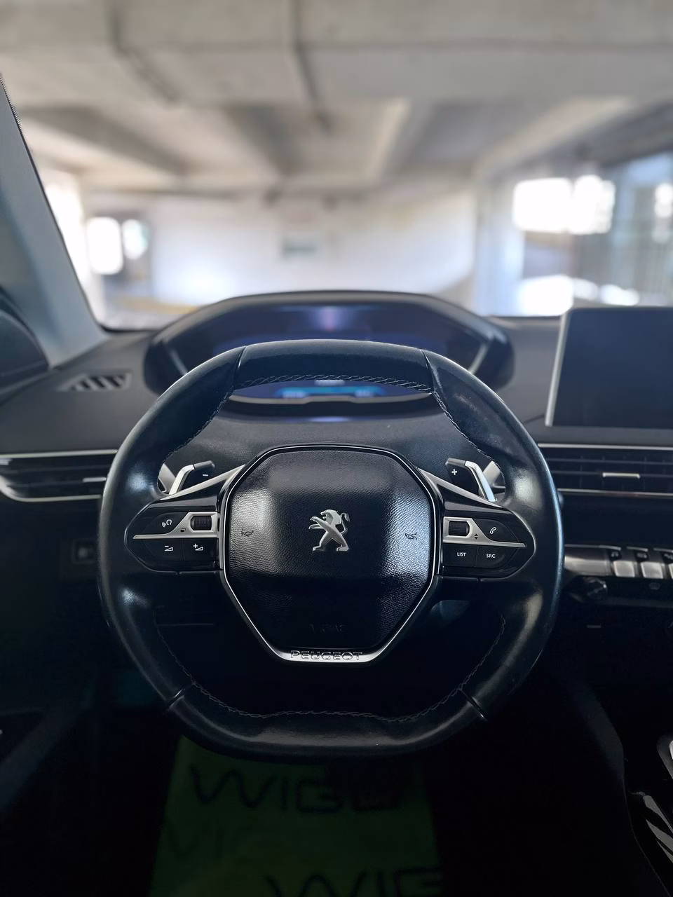 Peugeot 5008 фото 12