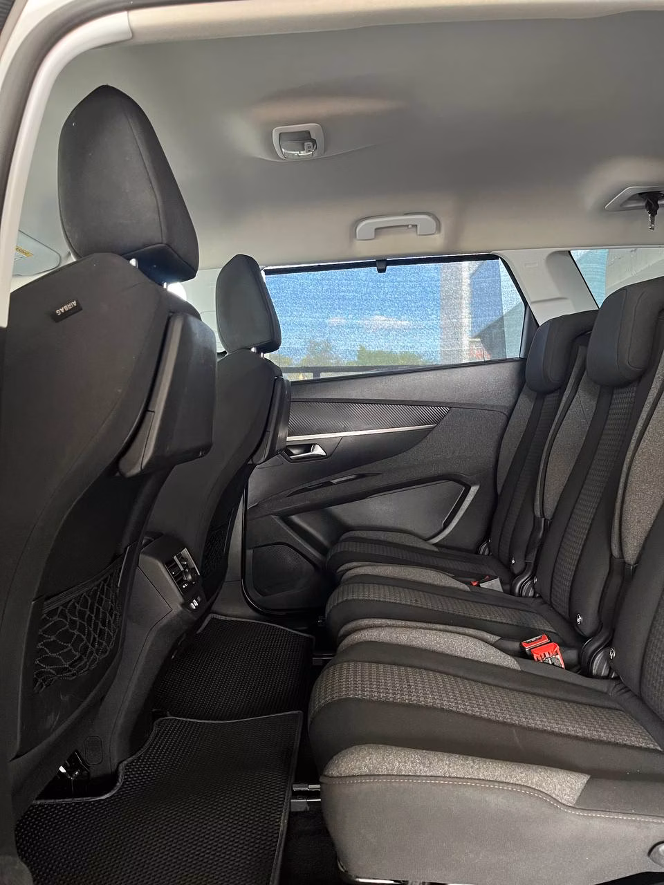 Peugeot 5008 фото 15