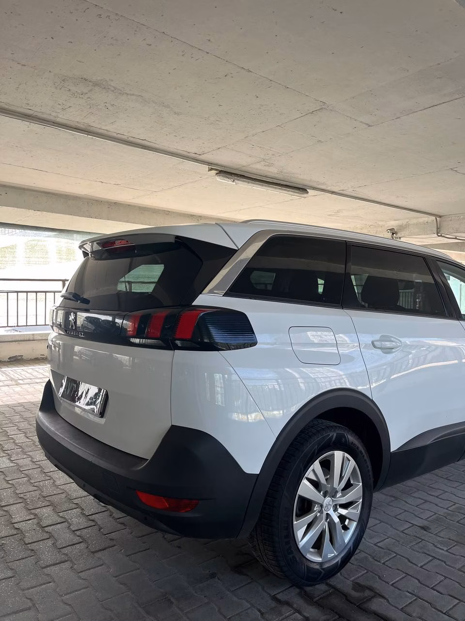 Peugeot 5008 фото 8