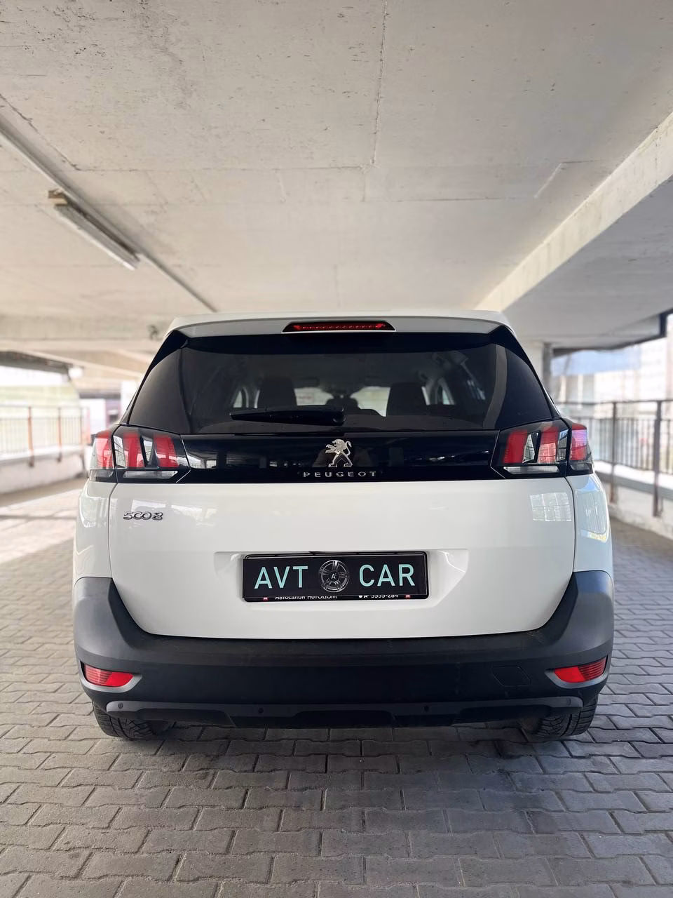 Peugeot 5008 фото 6