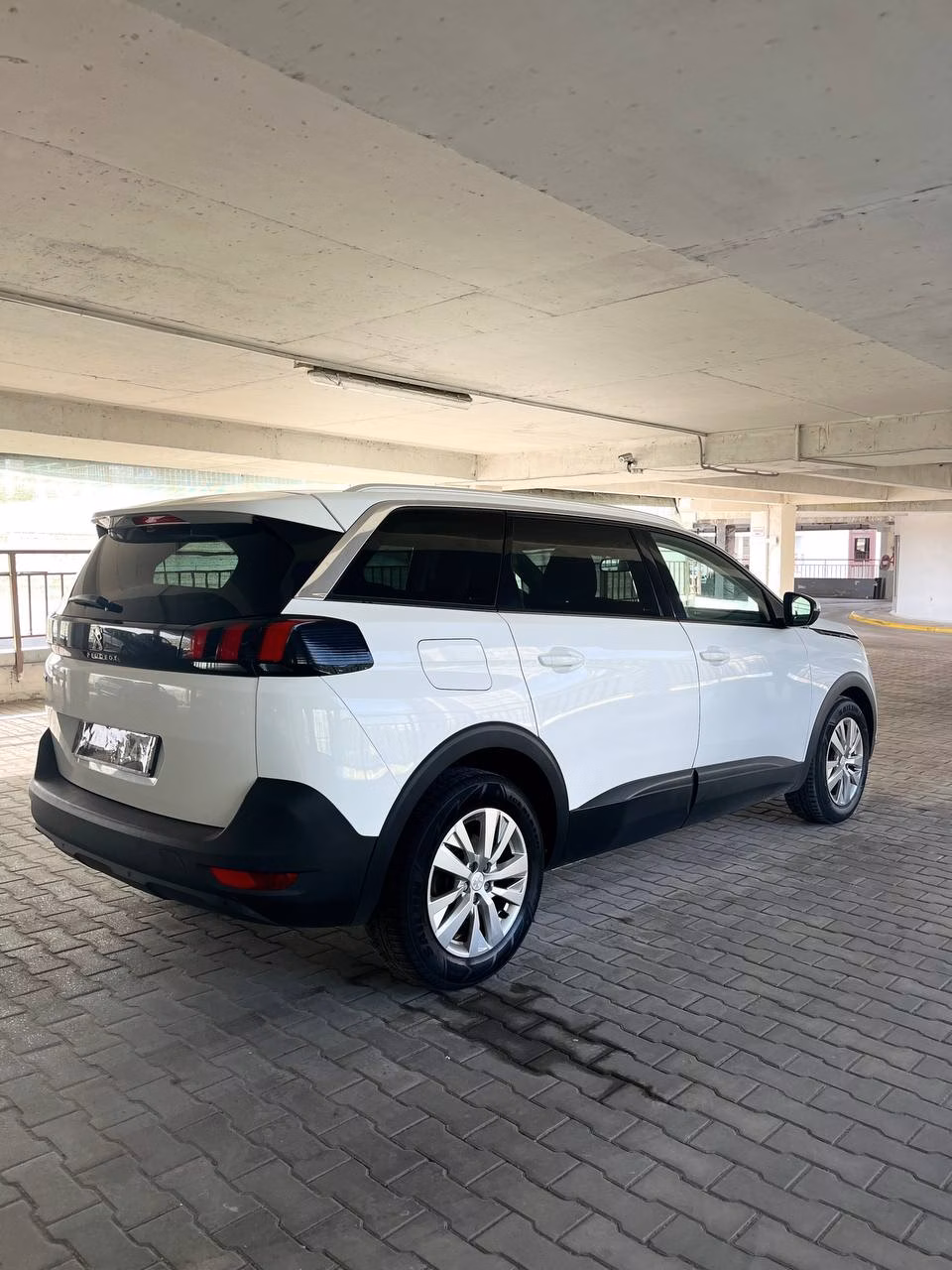 Peugeot 5008 фото 7