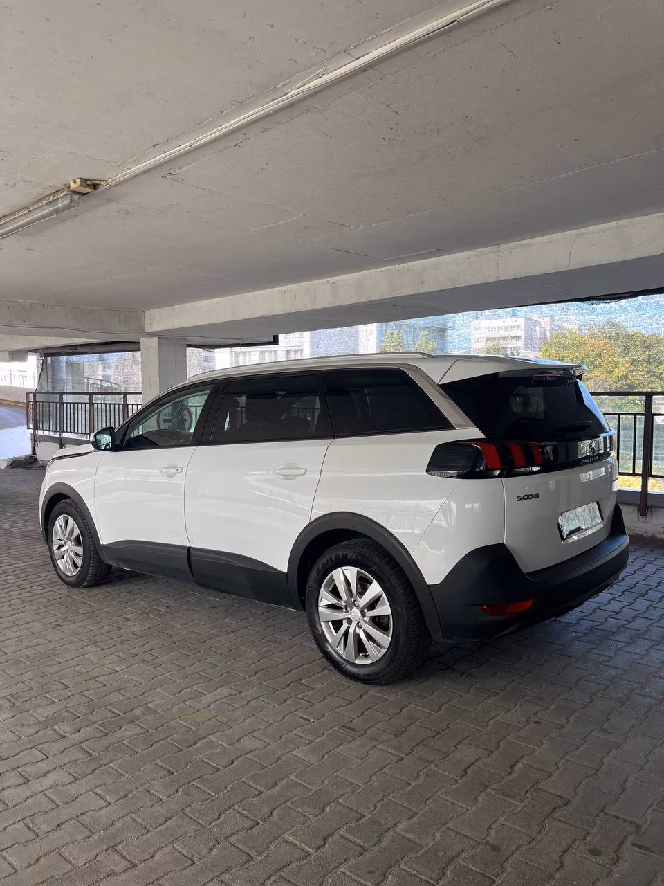 Peugeot 5008 фото 5