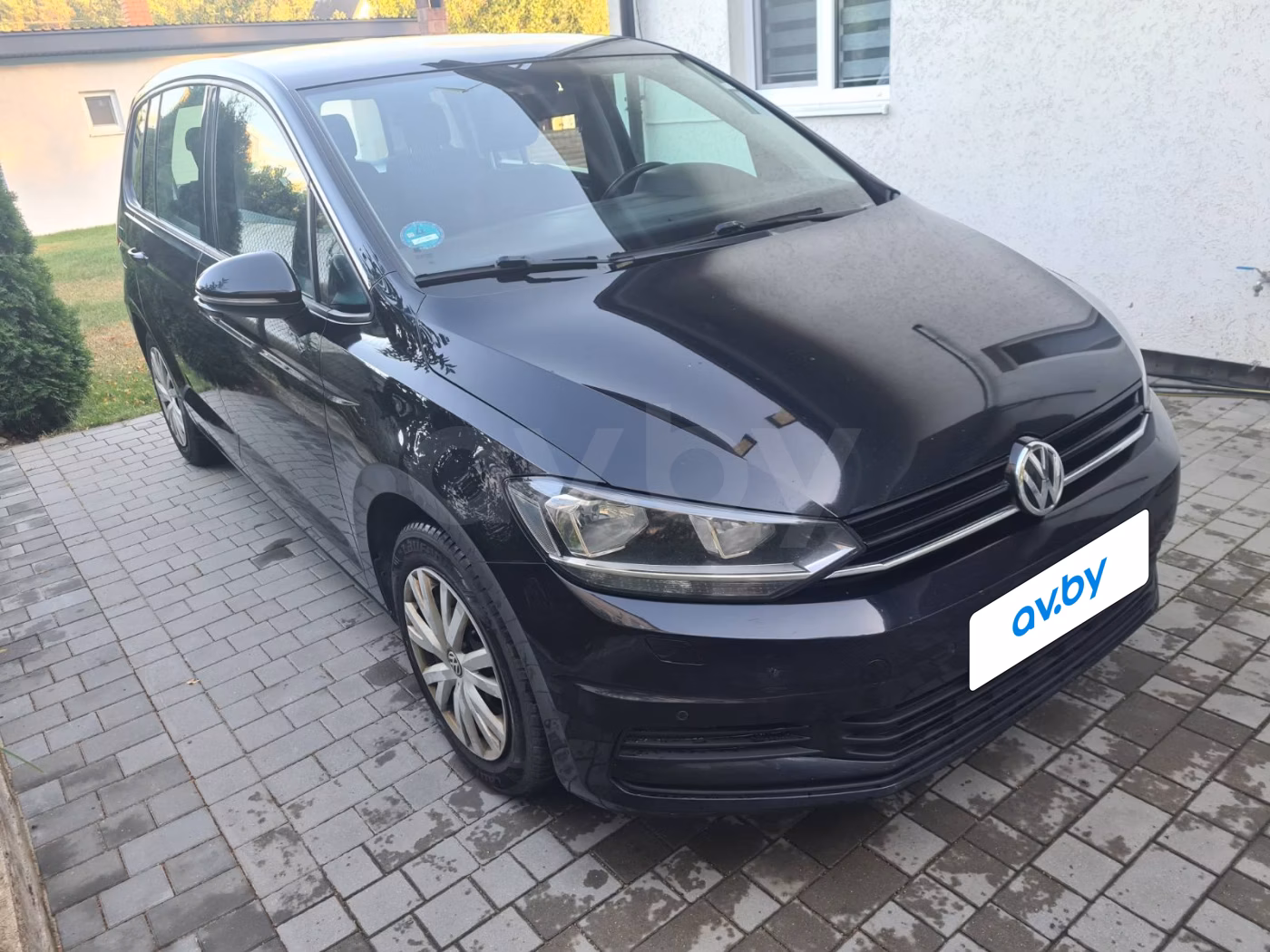 Volkswagen Touran фото 2