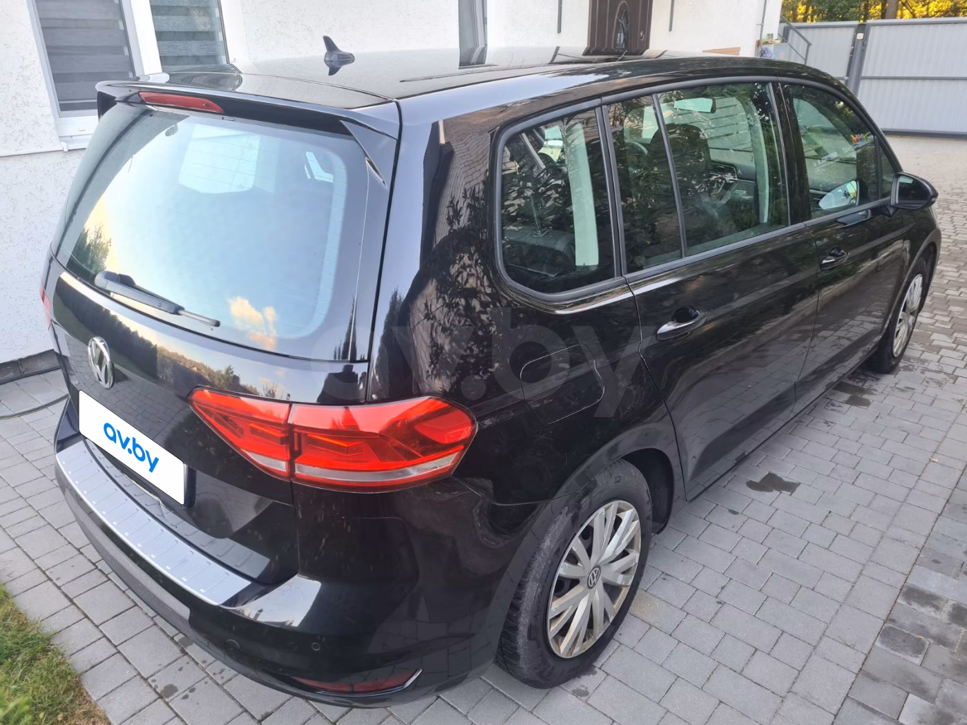 Volkswagen Touran фото 3
