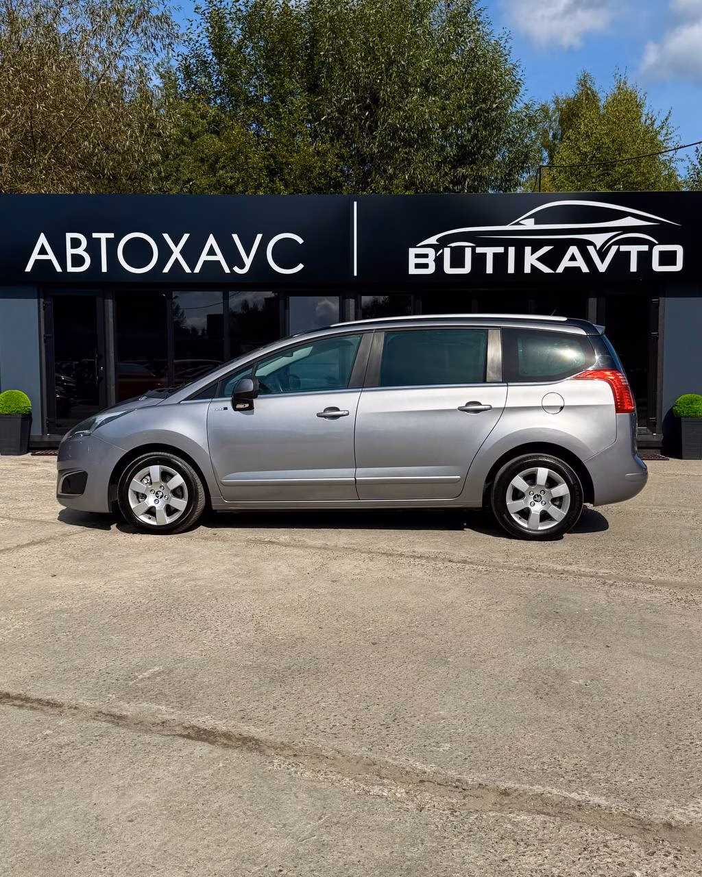 Peugeot 5008 фото 10