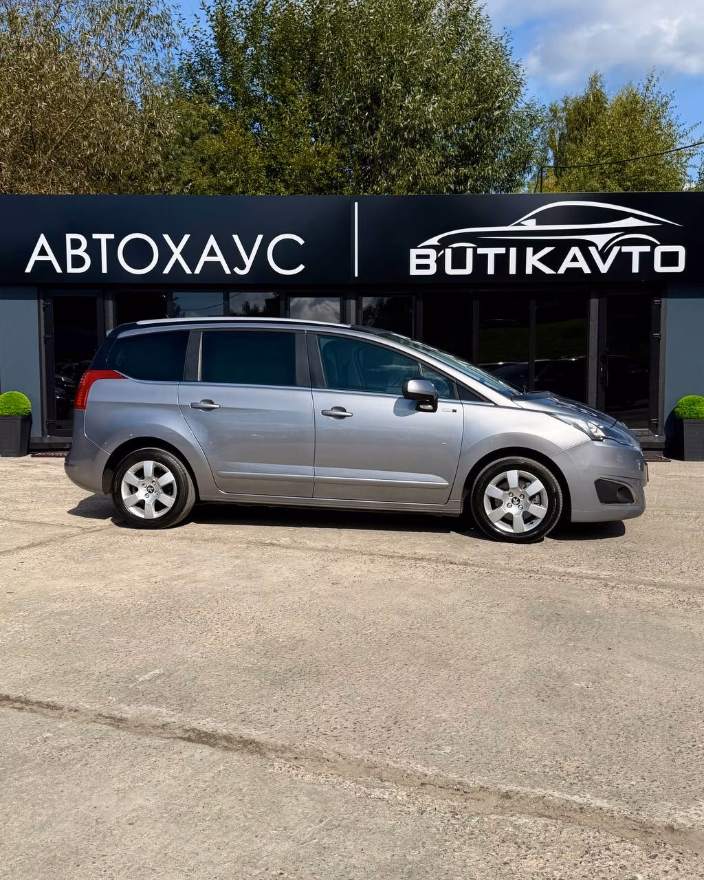 Peugeot 5008 фото 11