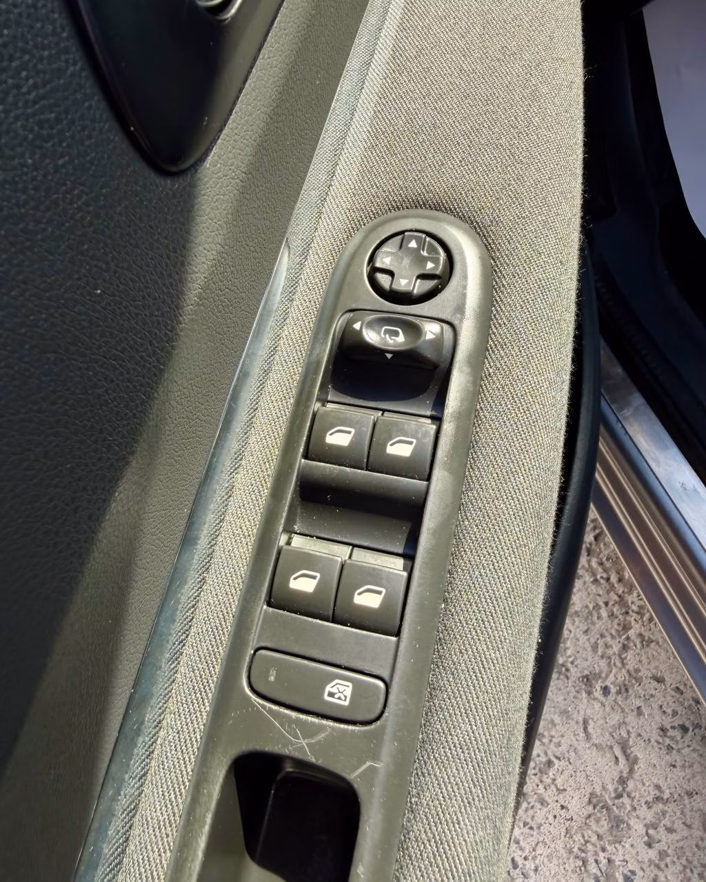 Peugeot 5008 фото 13