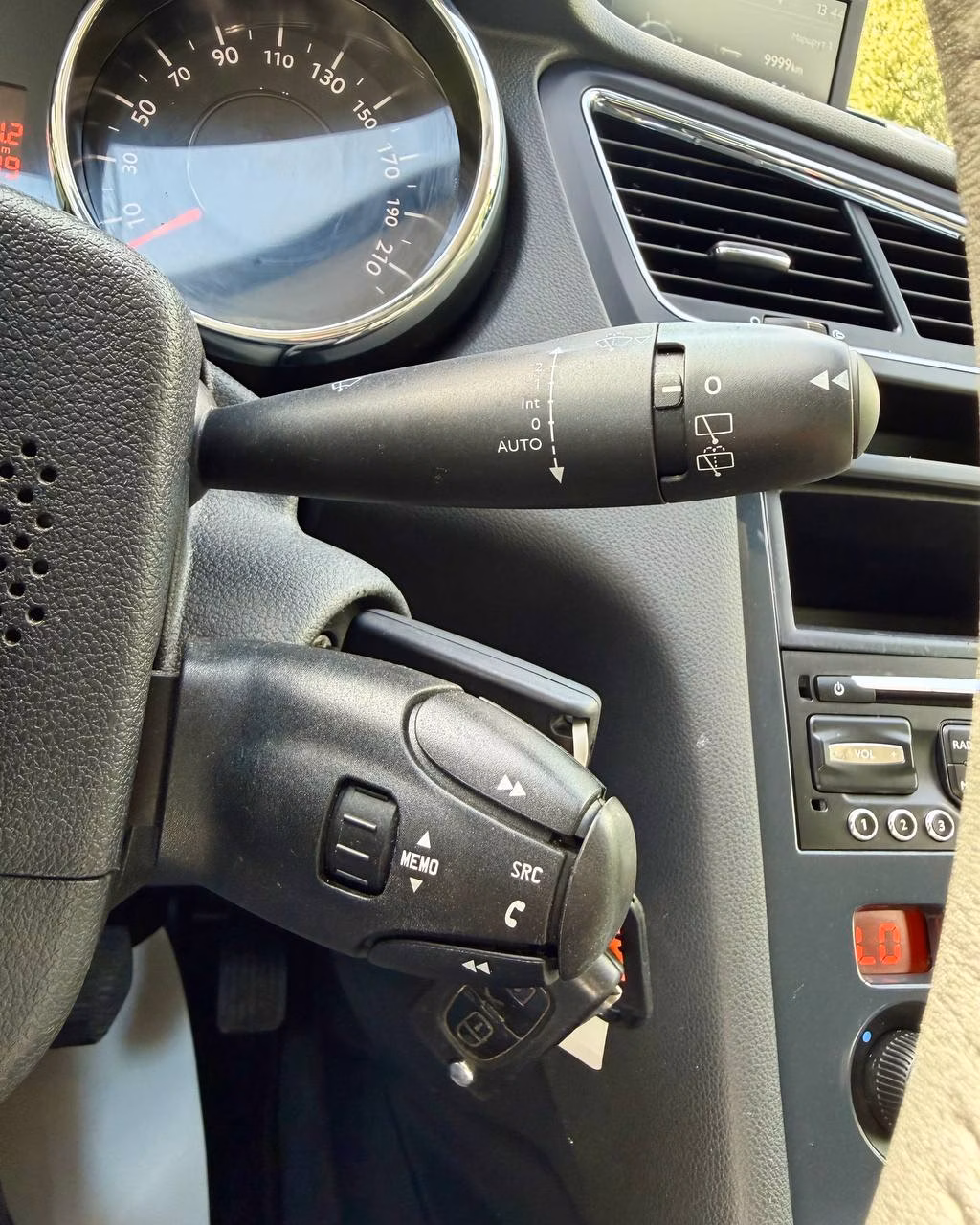 Peugeot 5008 фото 16
