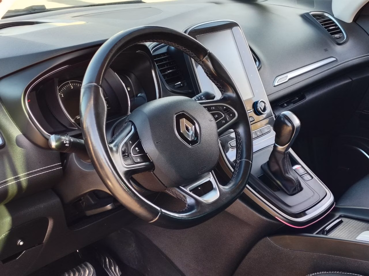 Renault Grand Scenic фото 5