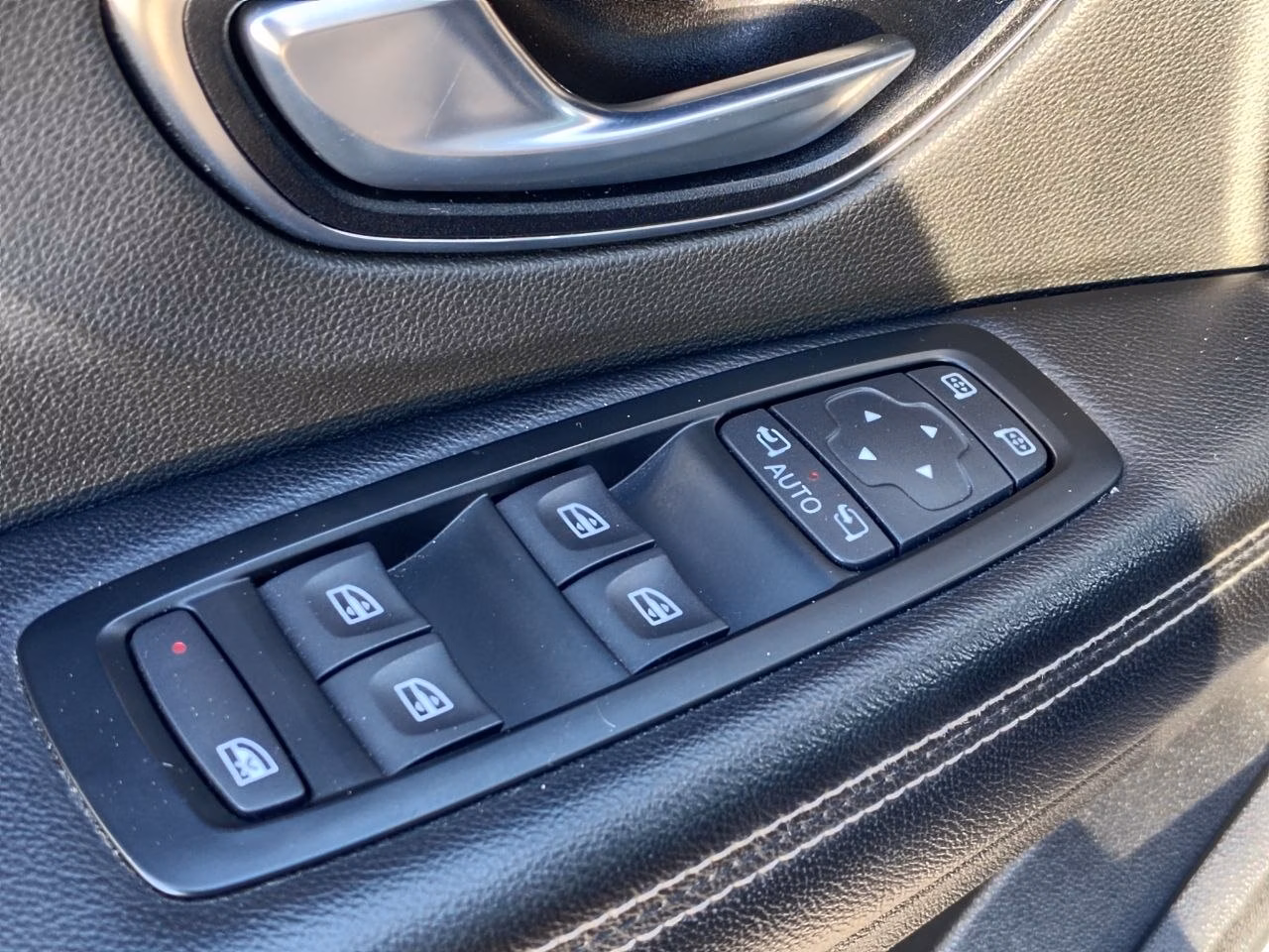Renault Grand Scenic фото 9