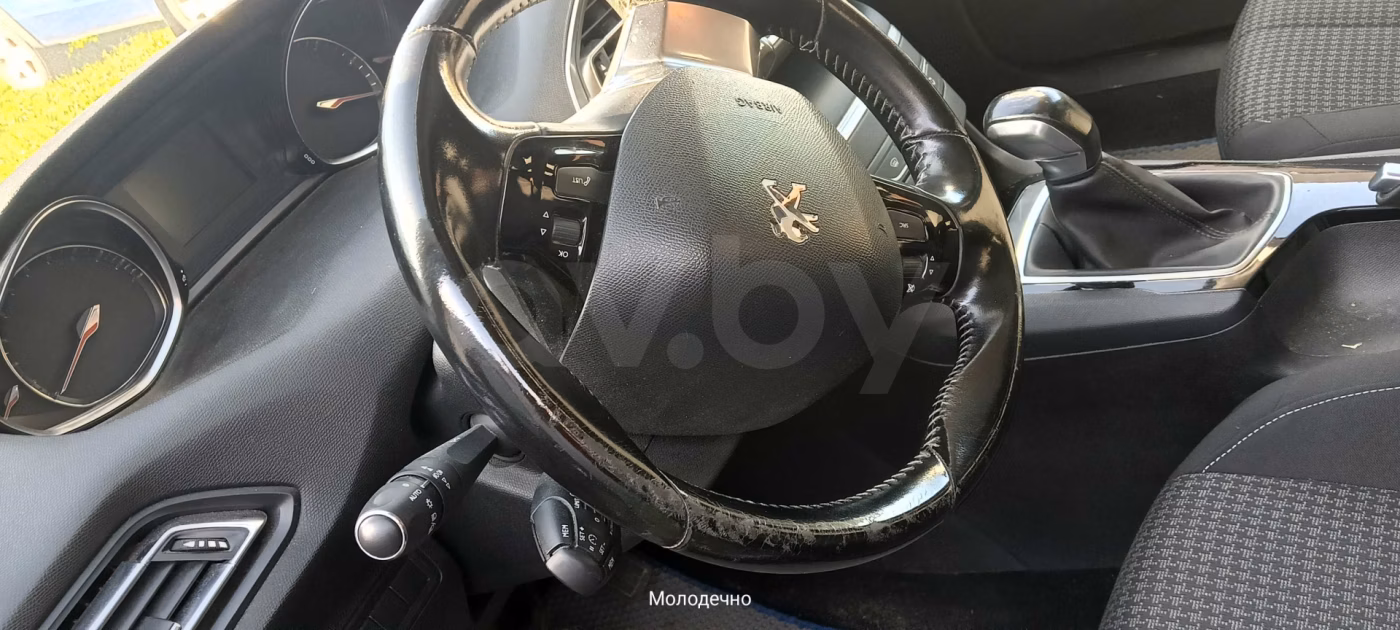 Peugeot 308 фото 4