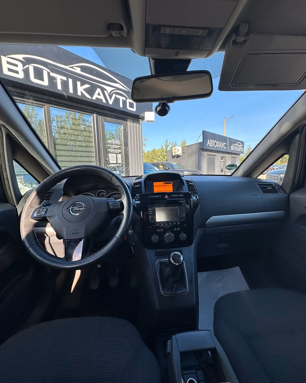 Opel Zafira фото 9