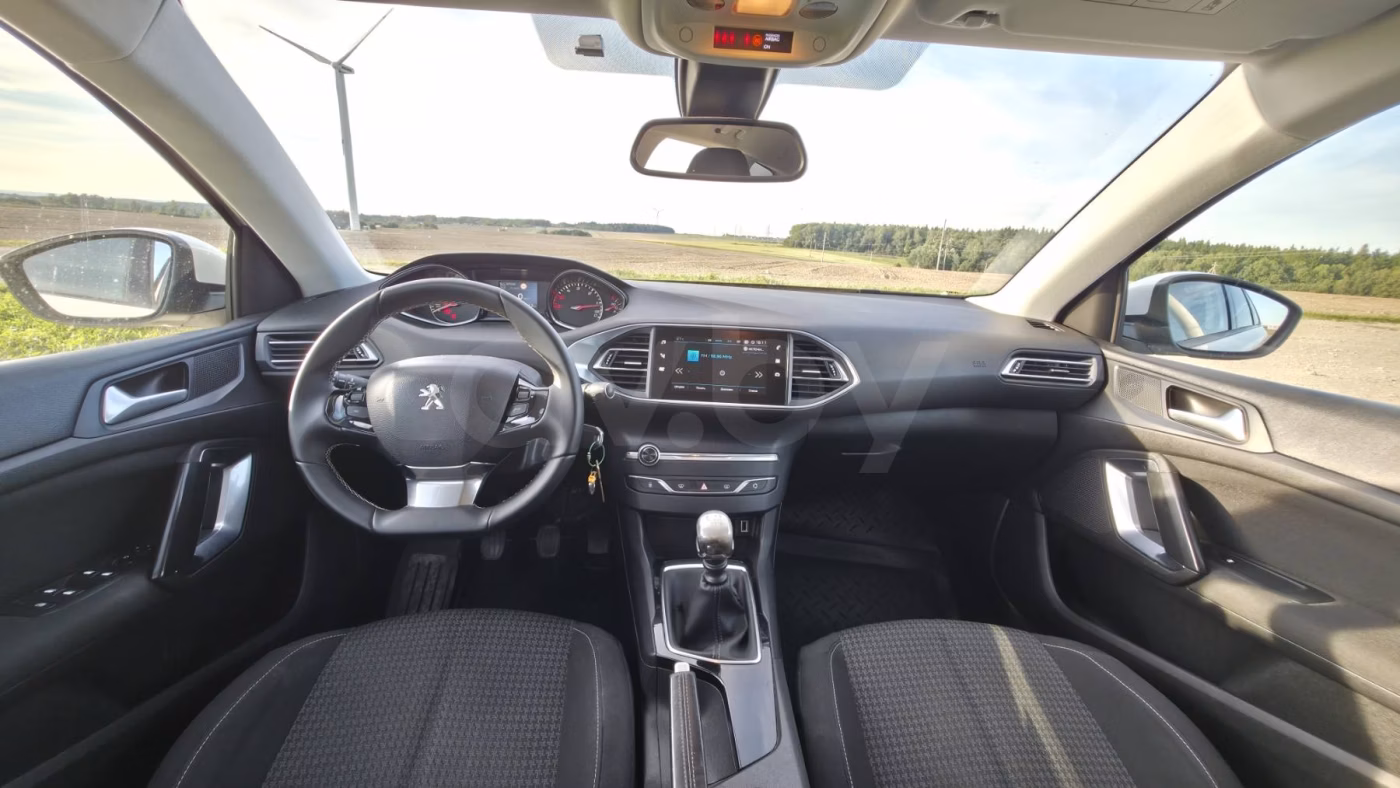 Peugeot 308 фото 6