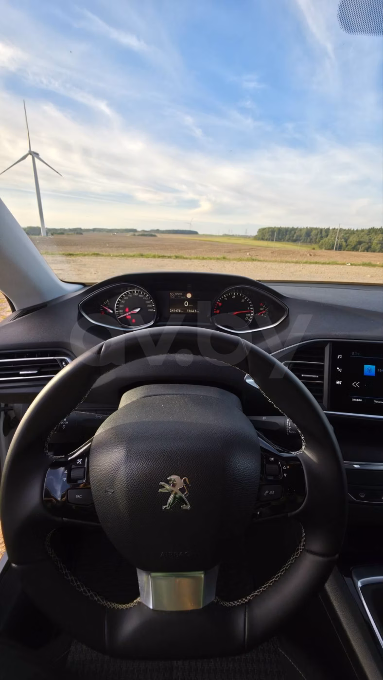 Peugeot 308 фото 7