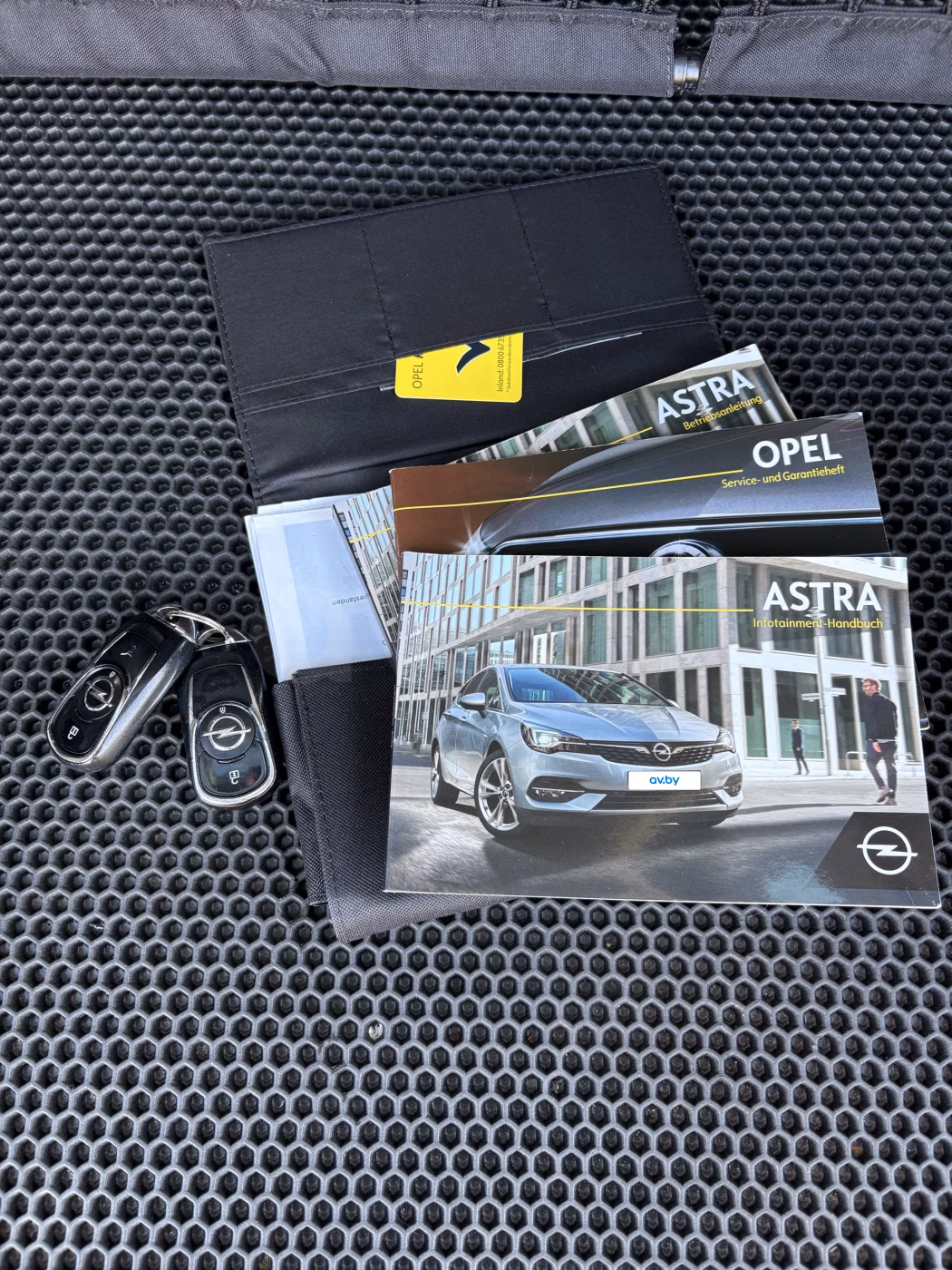 Opel Astra фото 8