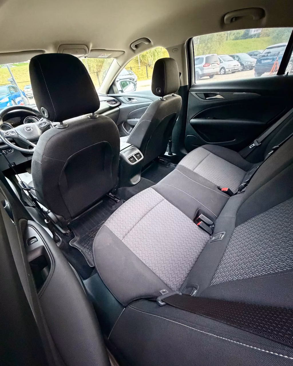 Opel Insignia фото 9
