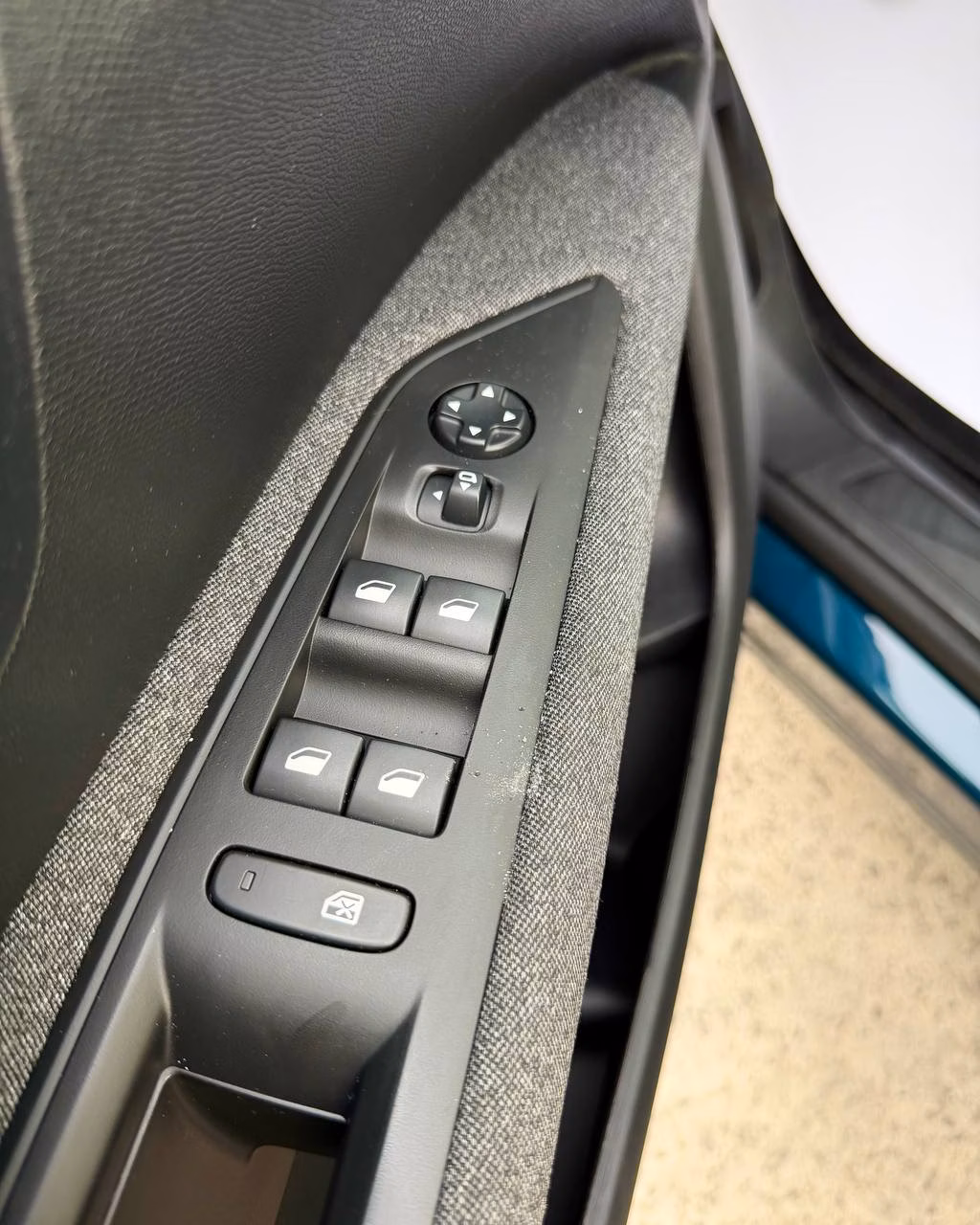 Peugeot 3008 фото 9