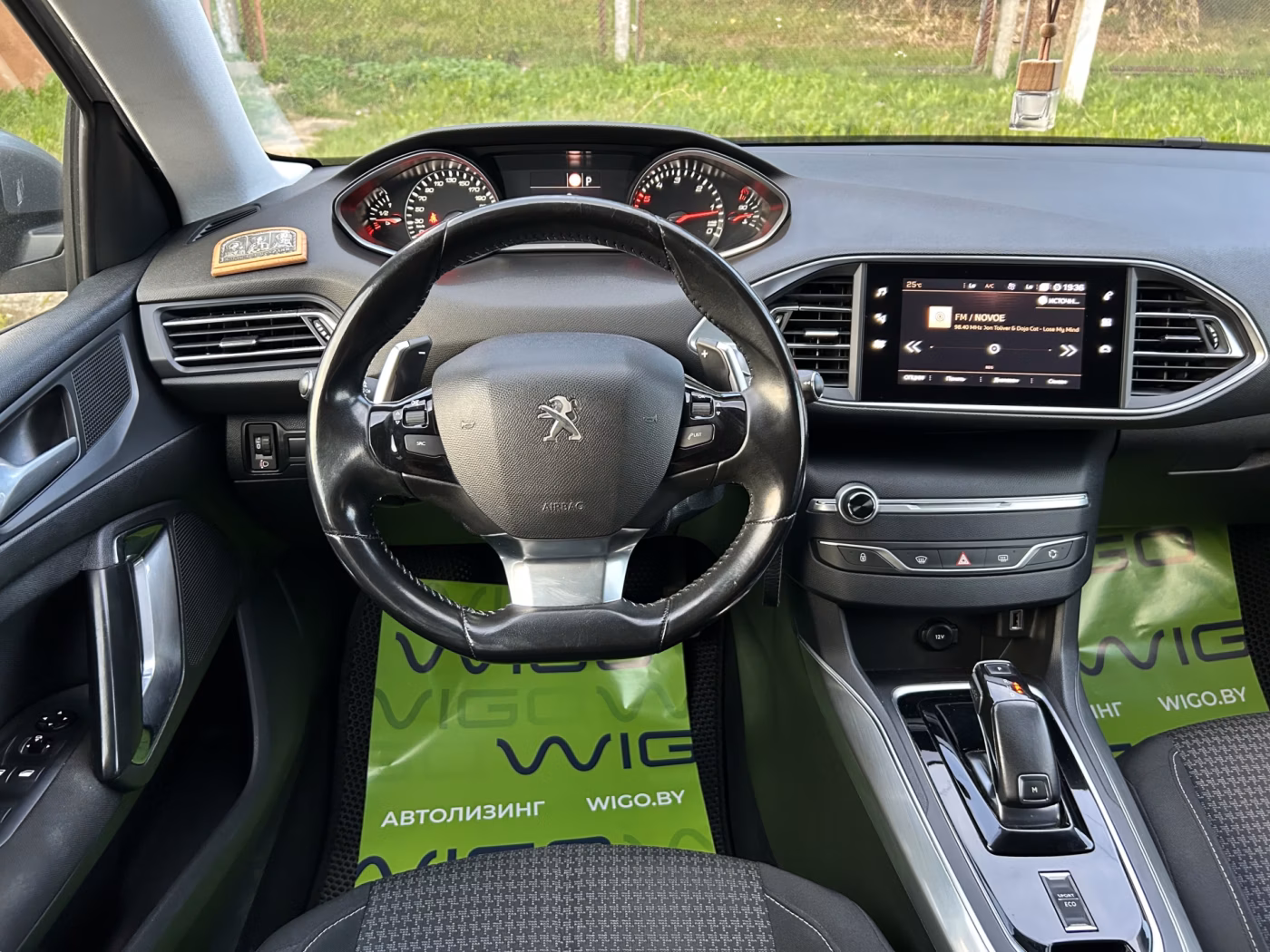 Peugeot 308 фото 14