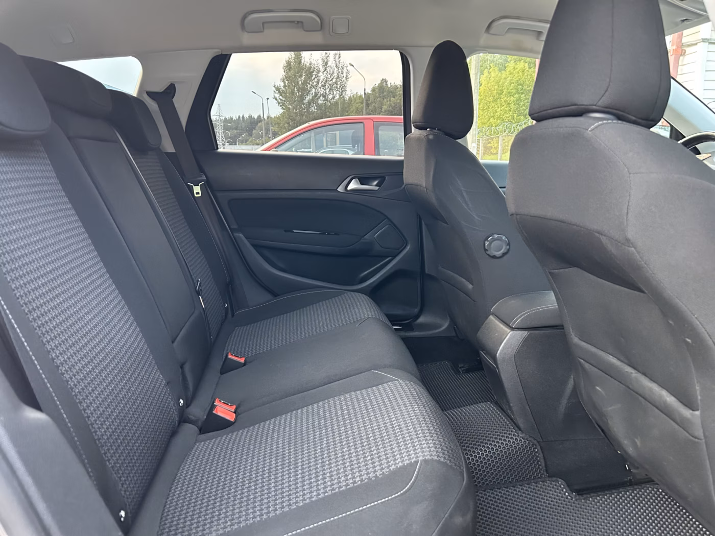 Peugeot 308 фото 12
