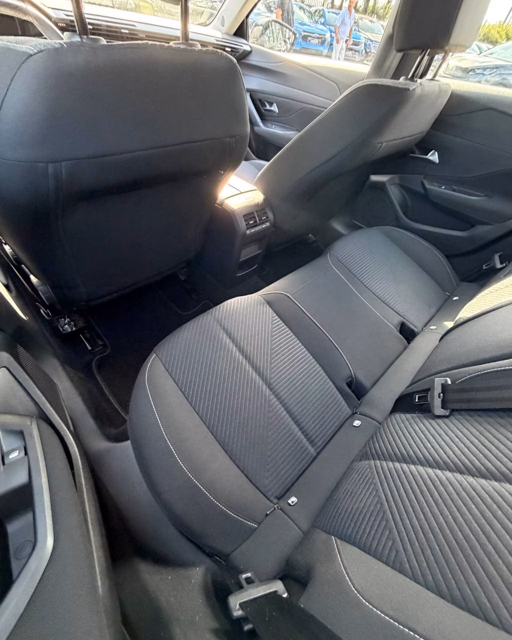 Peugeot 308 фото 11