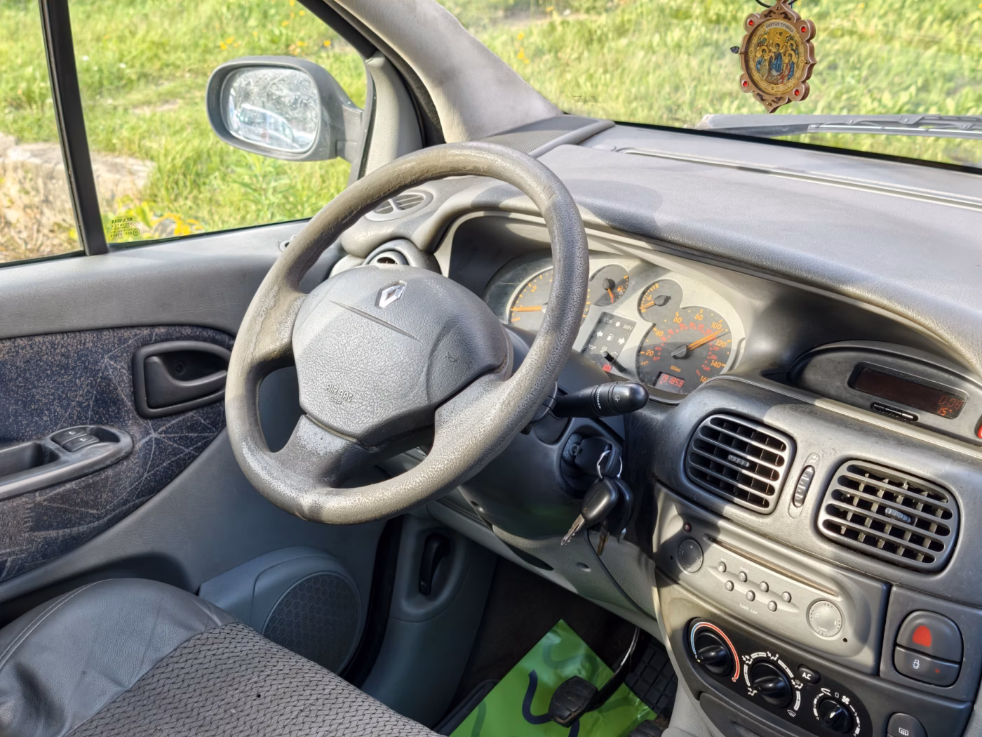 Renault Scenic фото 13