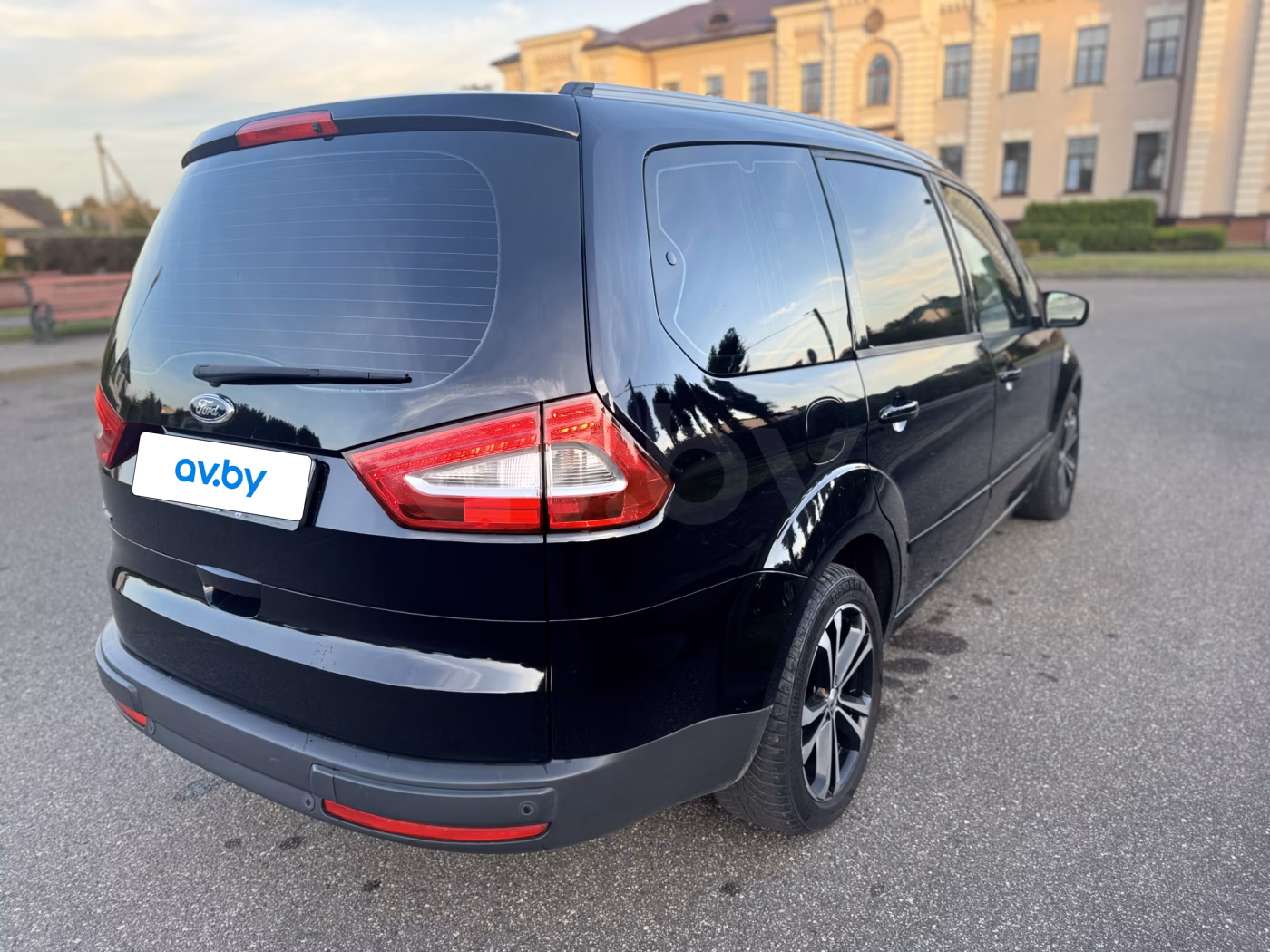 Ford Galaxy фото 7