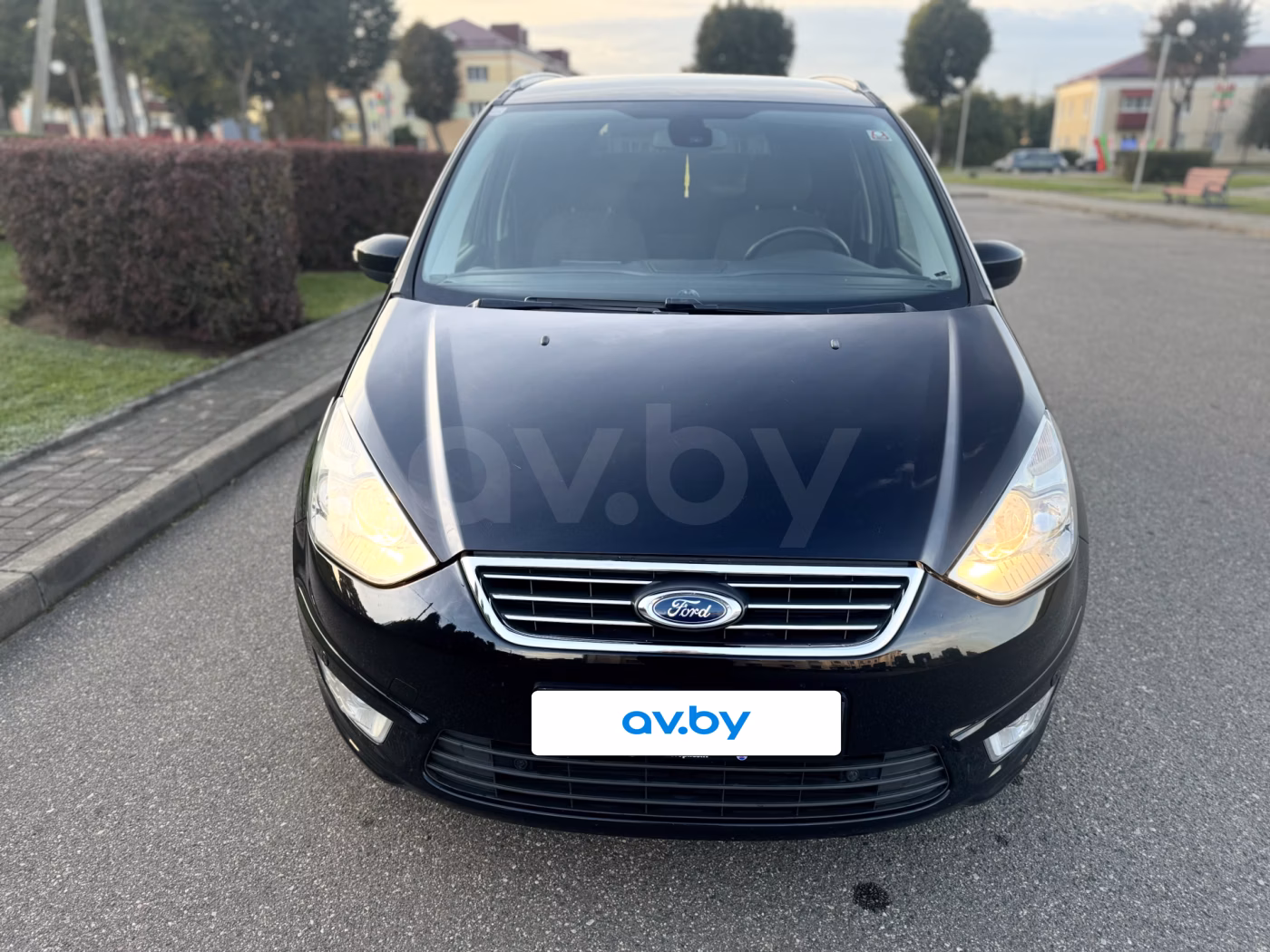 Ford Galaxy фото 2