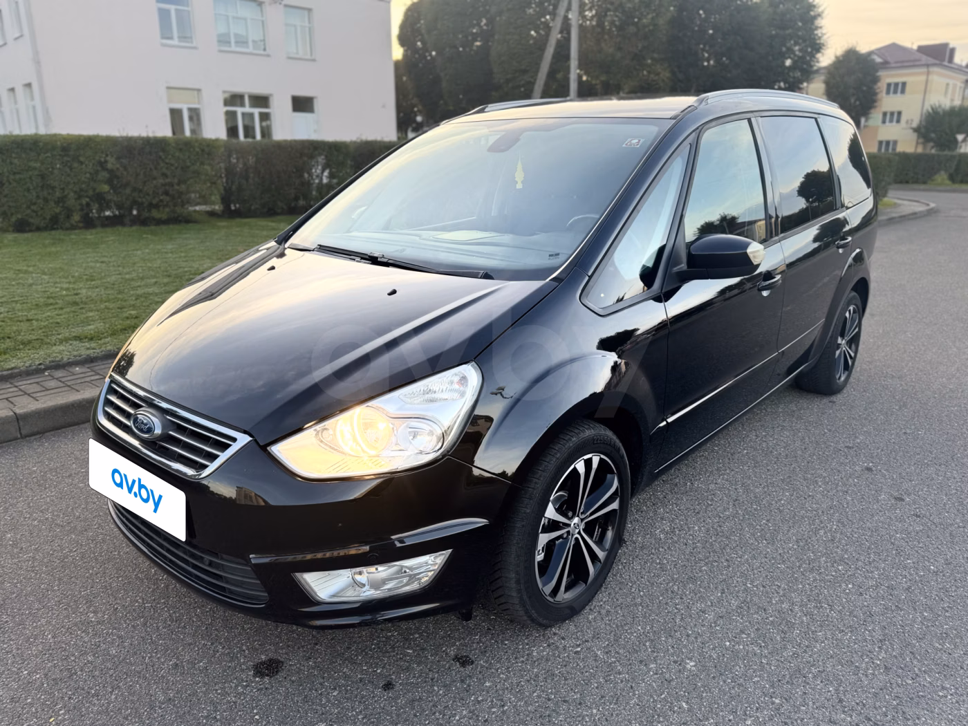 Ford Galaxy фото 3