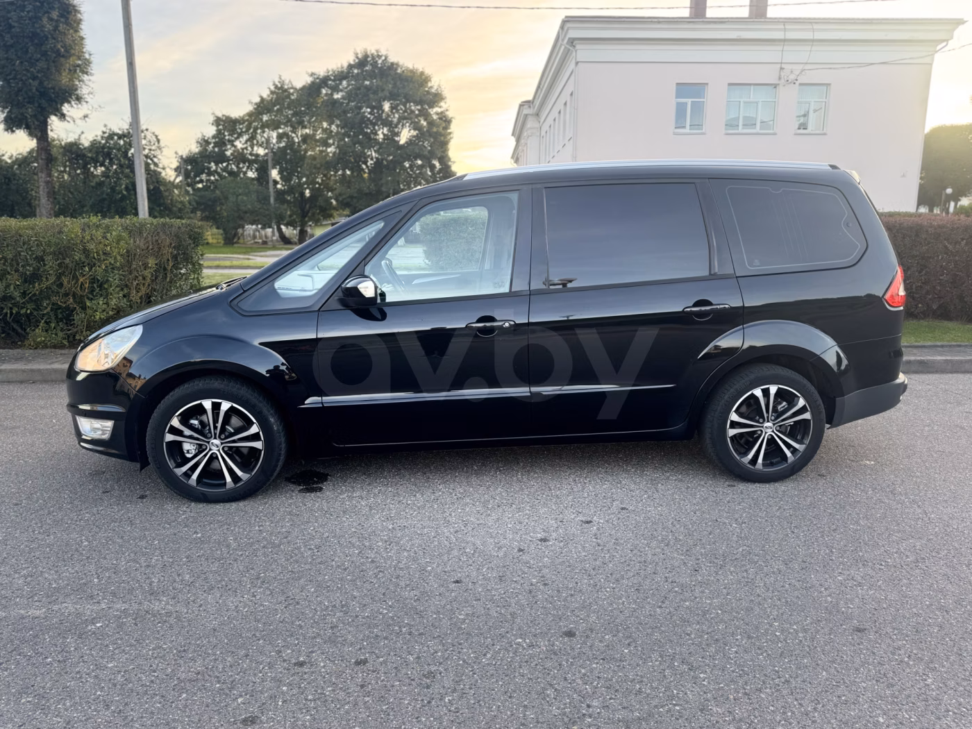 Ford Galaxy фото 4