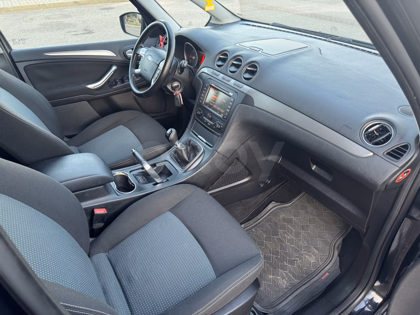 Ford Galaxy фото 9