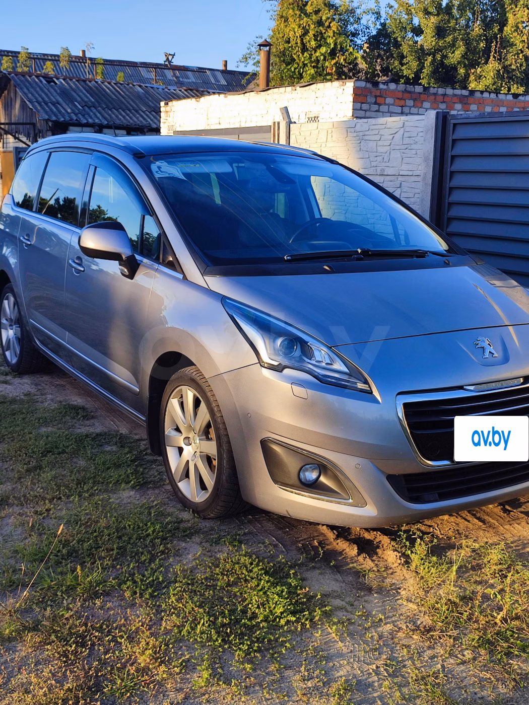 Peugeot 5008 фото 2