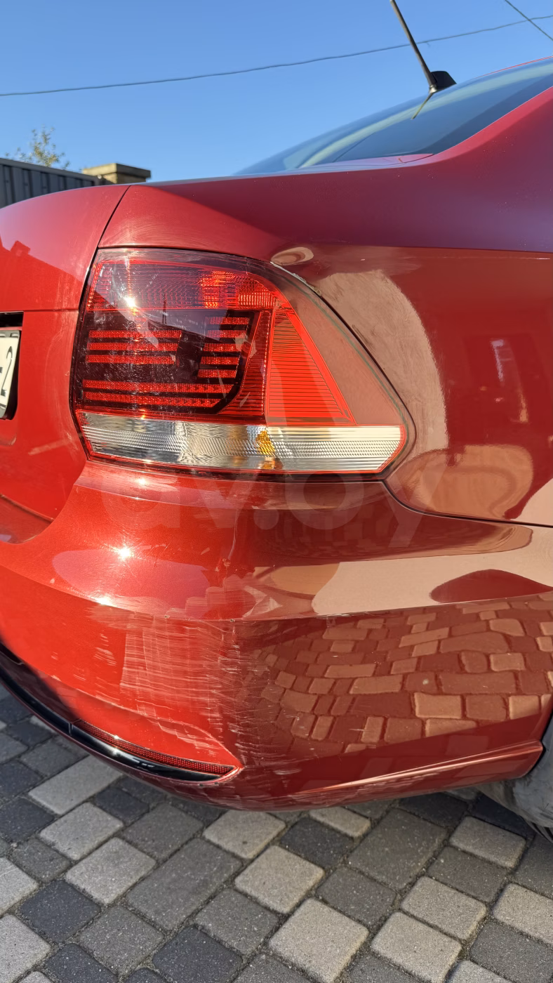 Volkswagen Polo Sedan фото 7