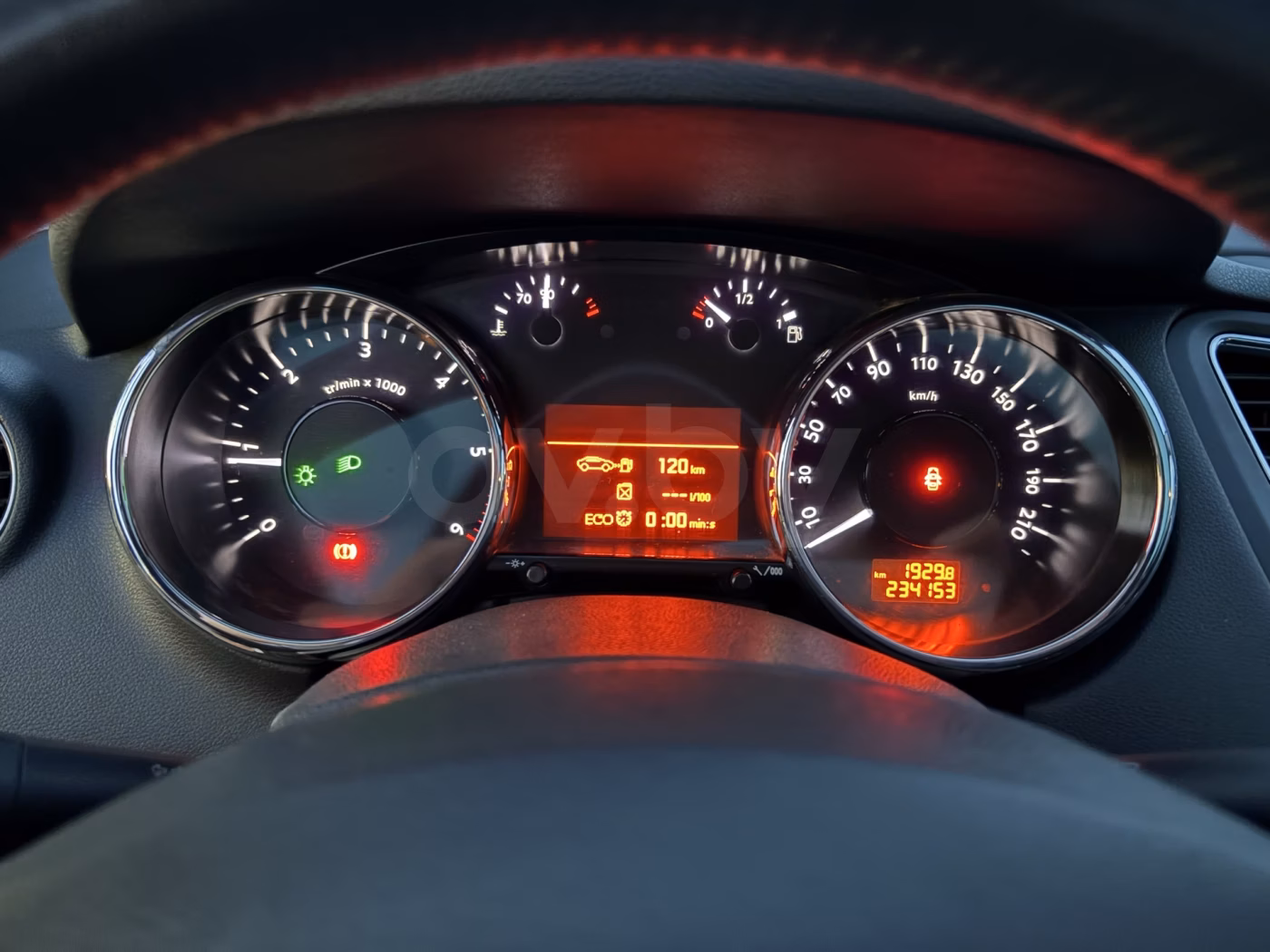 Peugeot 5008 фото 9