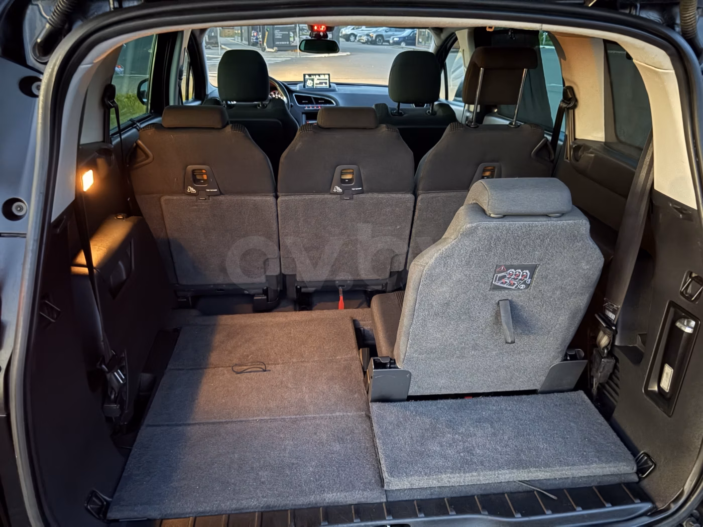Peugeot 5008 фото 11