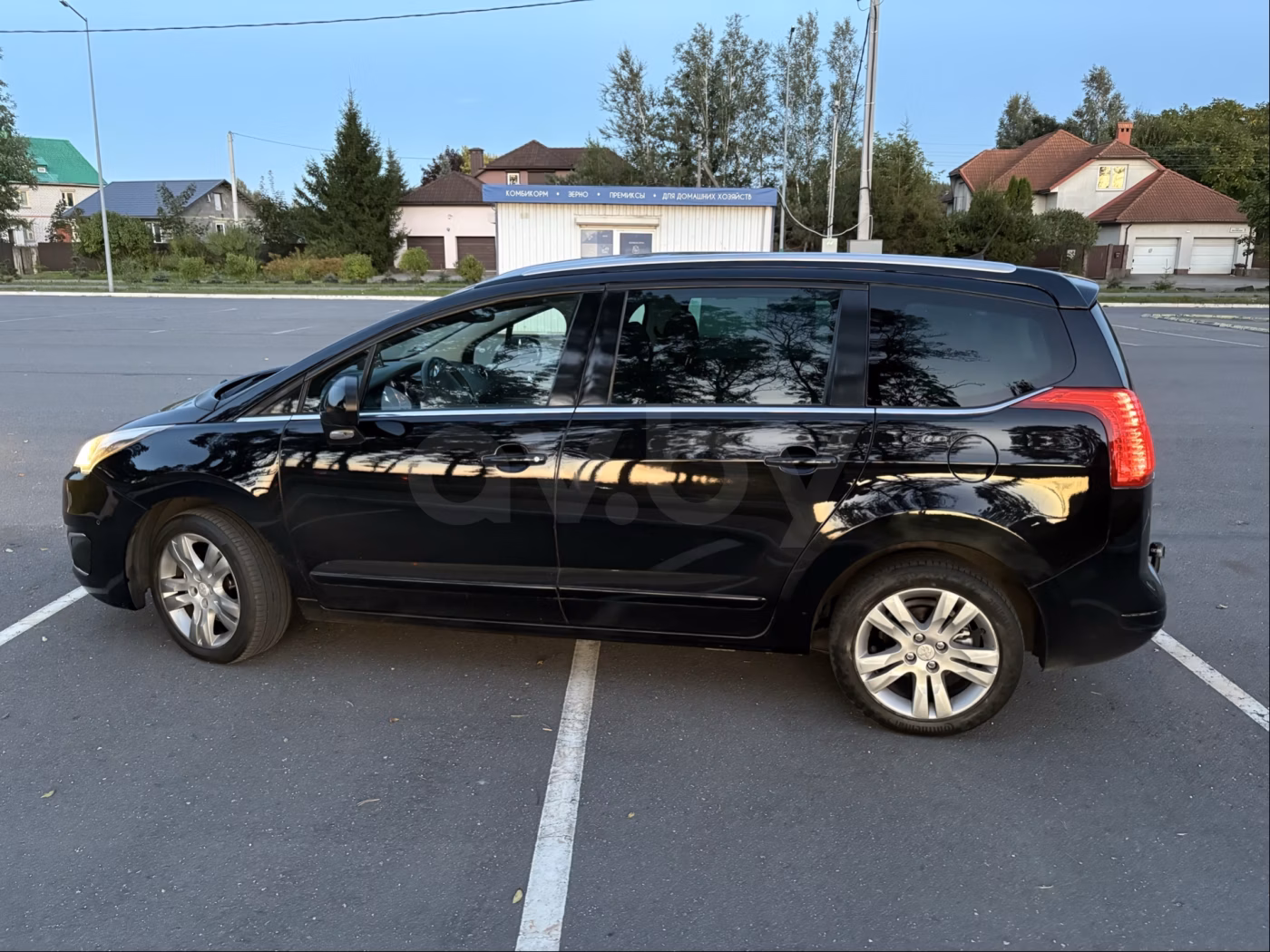 Peugeot 5008 фото 3
