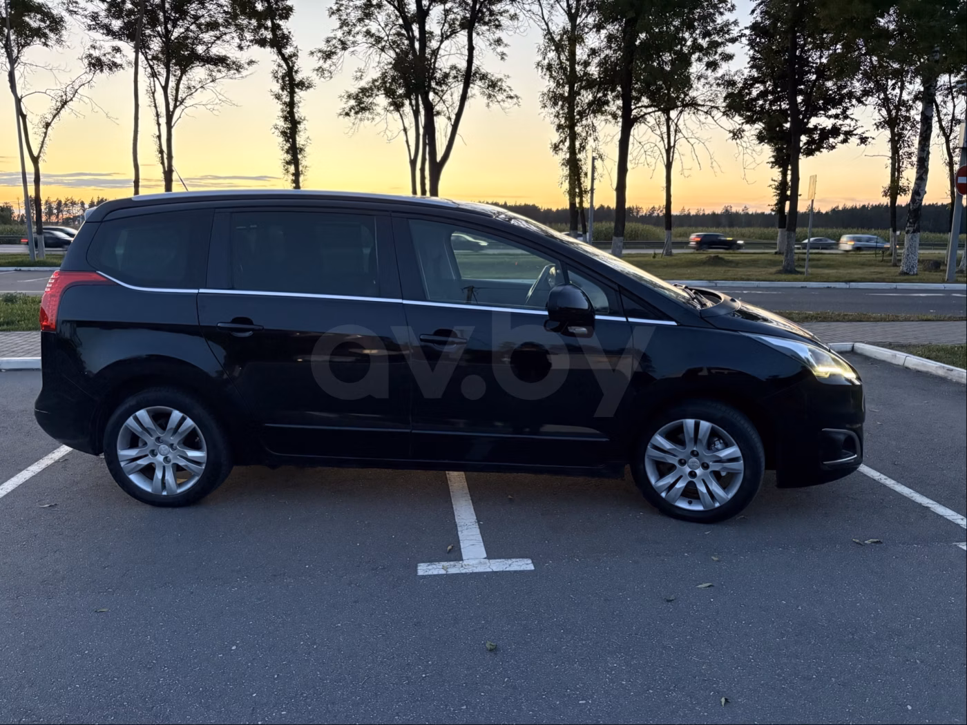 Peugeot 5008 фото 4