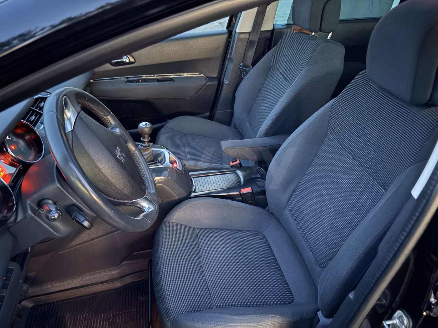 Peugeot 5008 фото 7