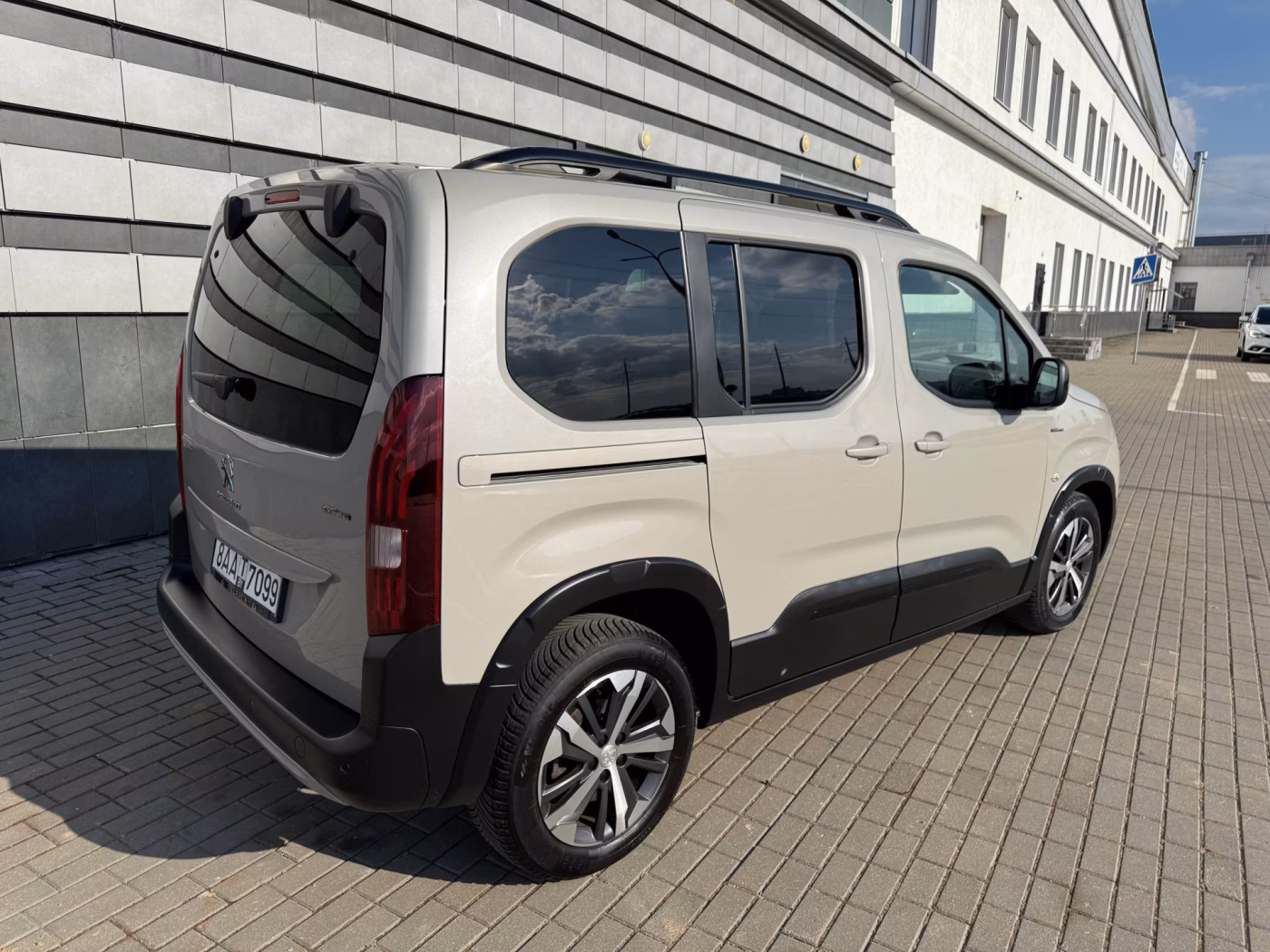 Peugeot Rifter фото 10