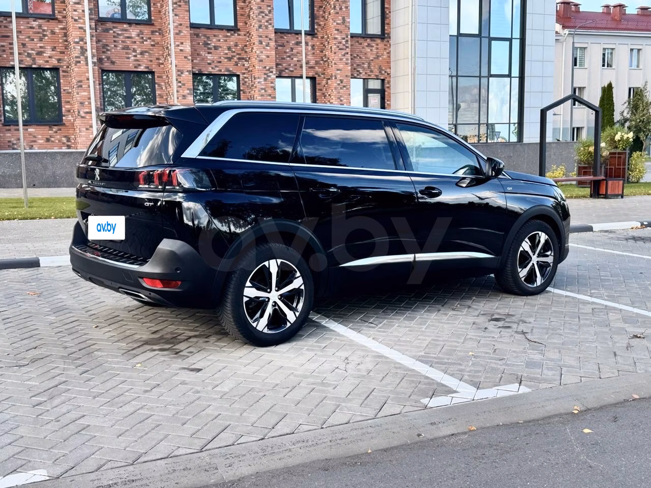Peugeot 5008 фото 5