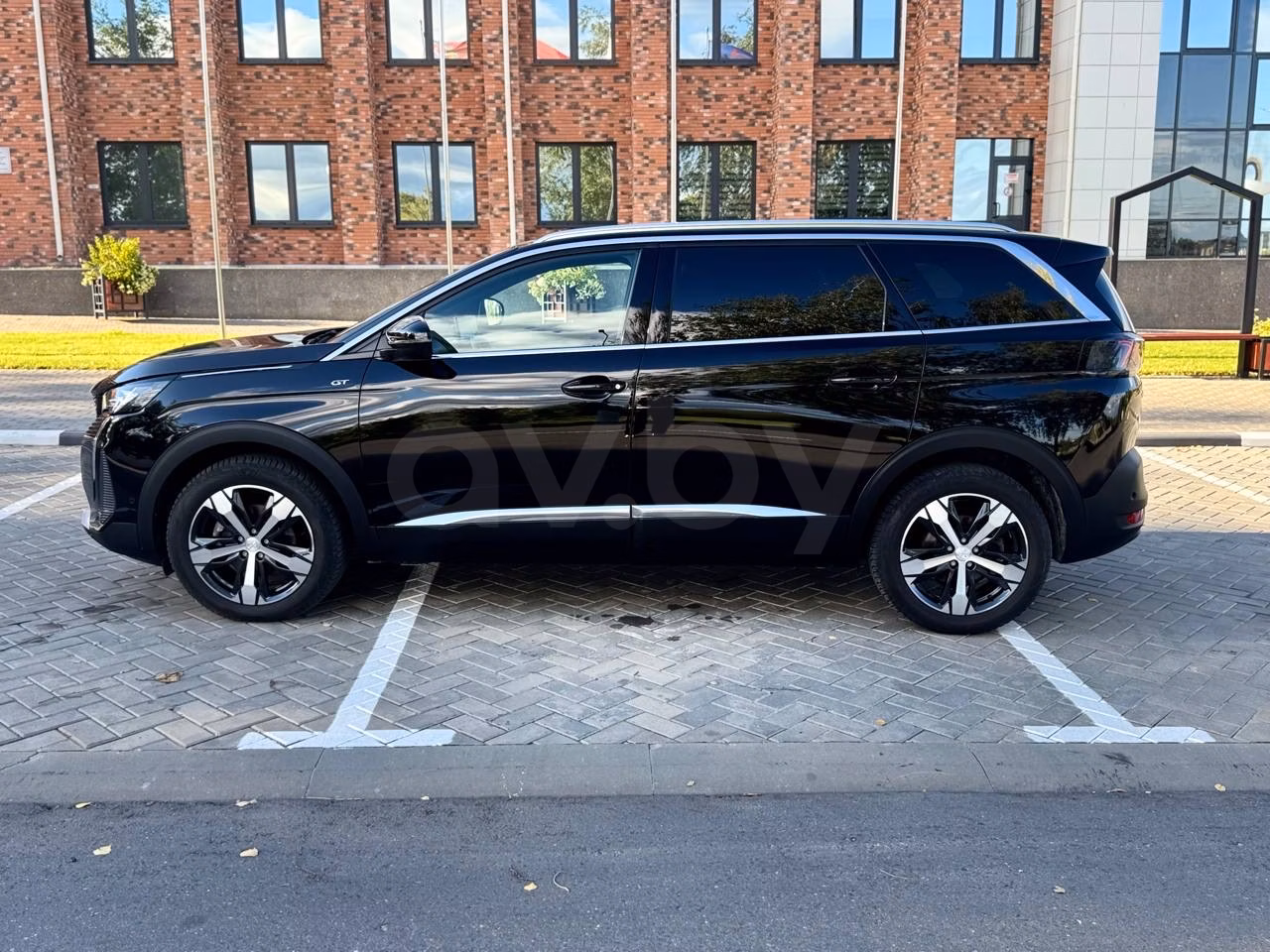 Peugeot 5008 фото 6