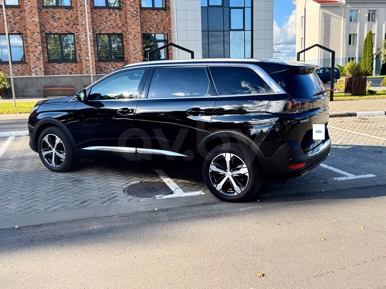 Peugeot 5008 фото 2