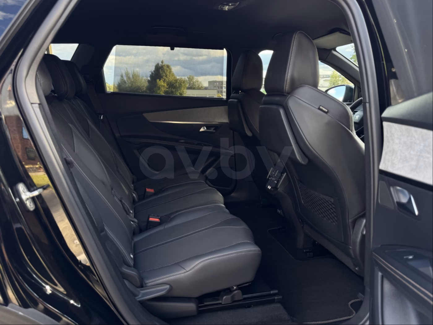 Peugeot 5008 фото 17
