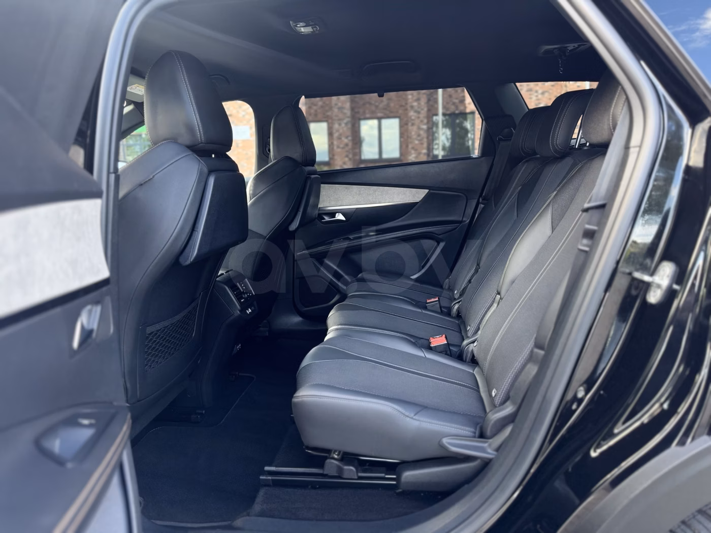 Peugeot 5008 фото 16