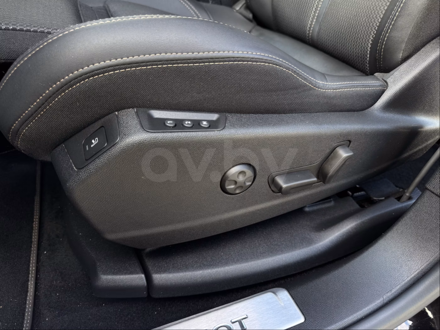 Peugeot 5008 фото 13