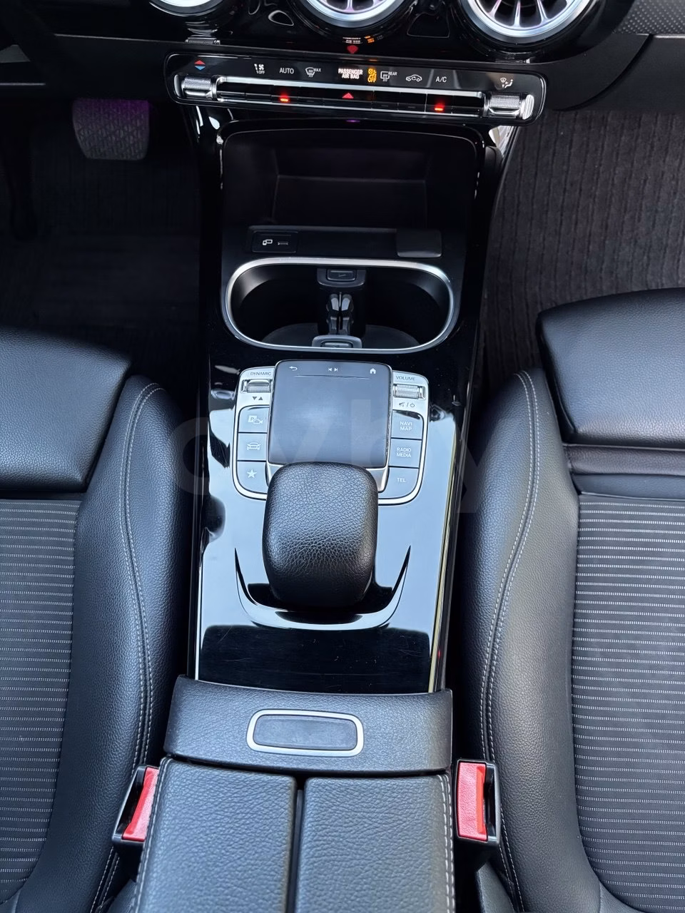 Mercedes-Benz CLA фото 14
