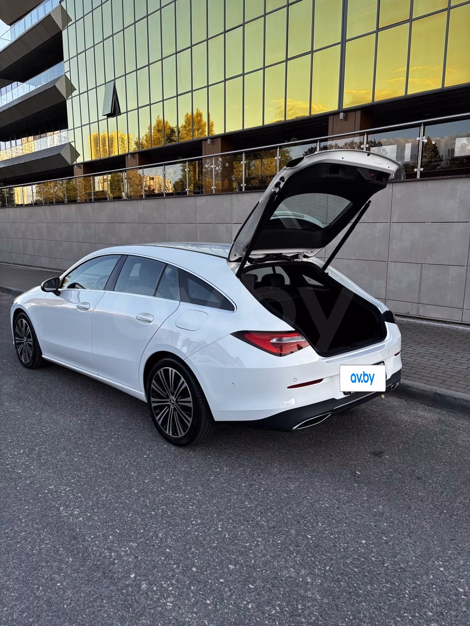 Mercedes-Benz CLA фото 19