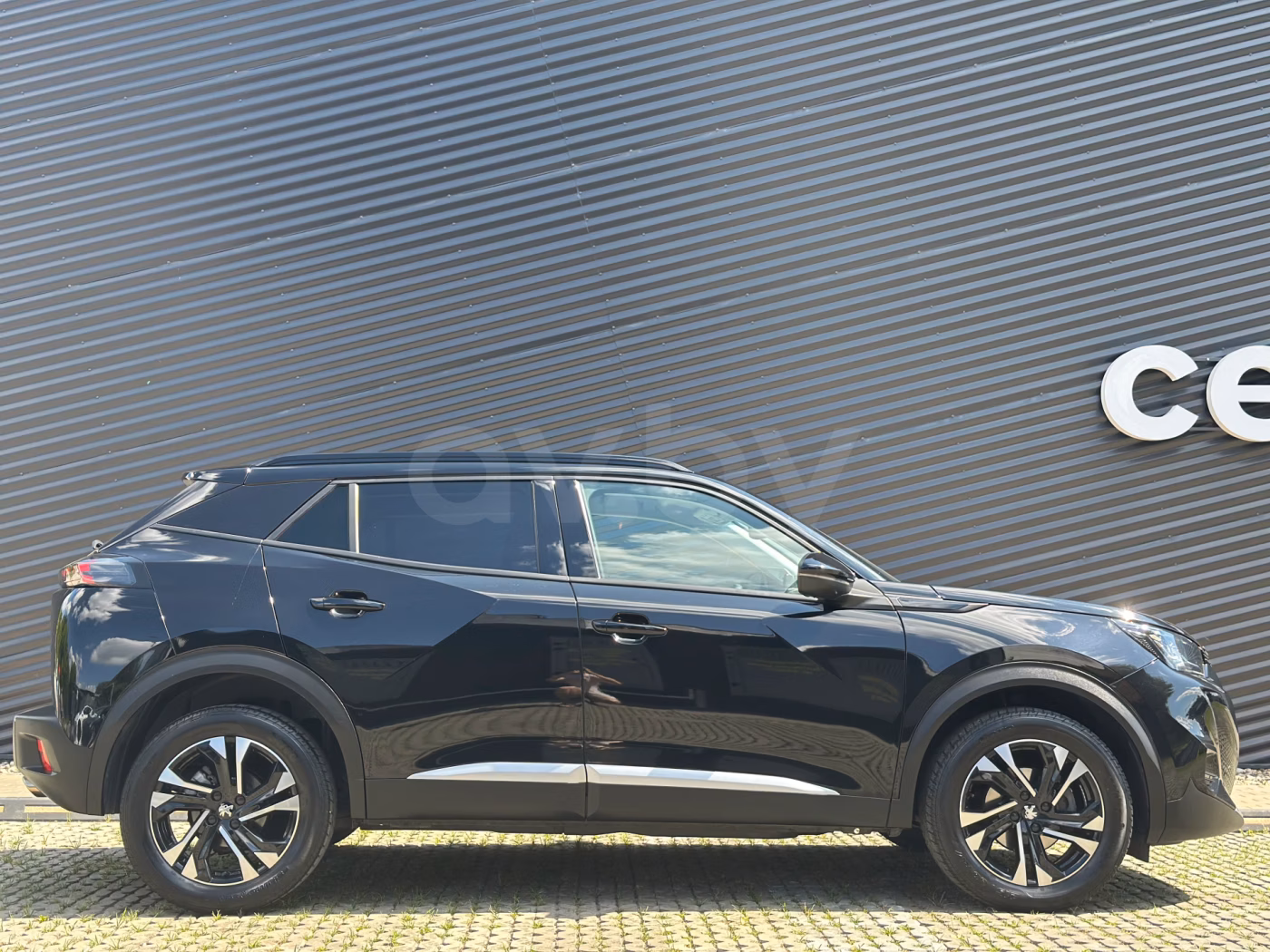 Peugeot 2008 фото 4